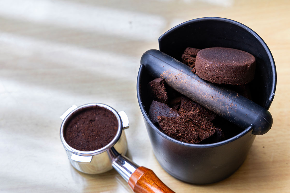 Kaffesump: en naturlig väg till en grönare gräsmatta